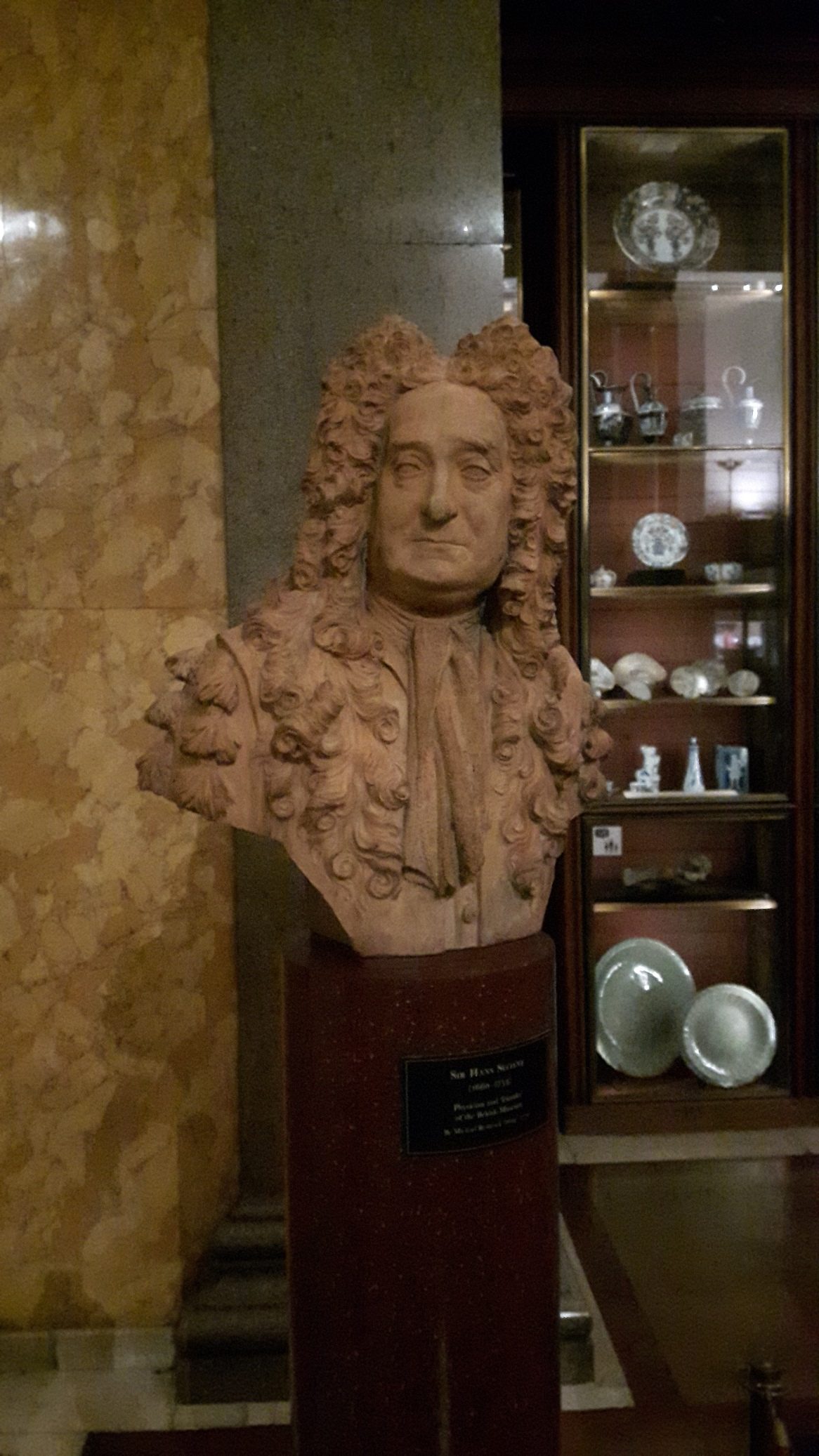 Hans Sloane's bust, The British Museum, London - 02.jpg